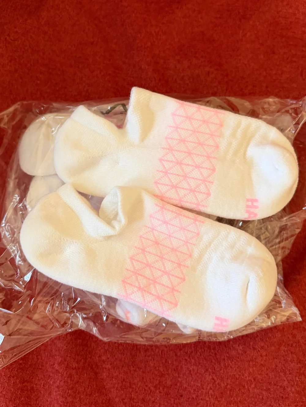 Hanes Absolute Active Cushioned No Show Socks 4-Pack Women’s 5–9